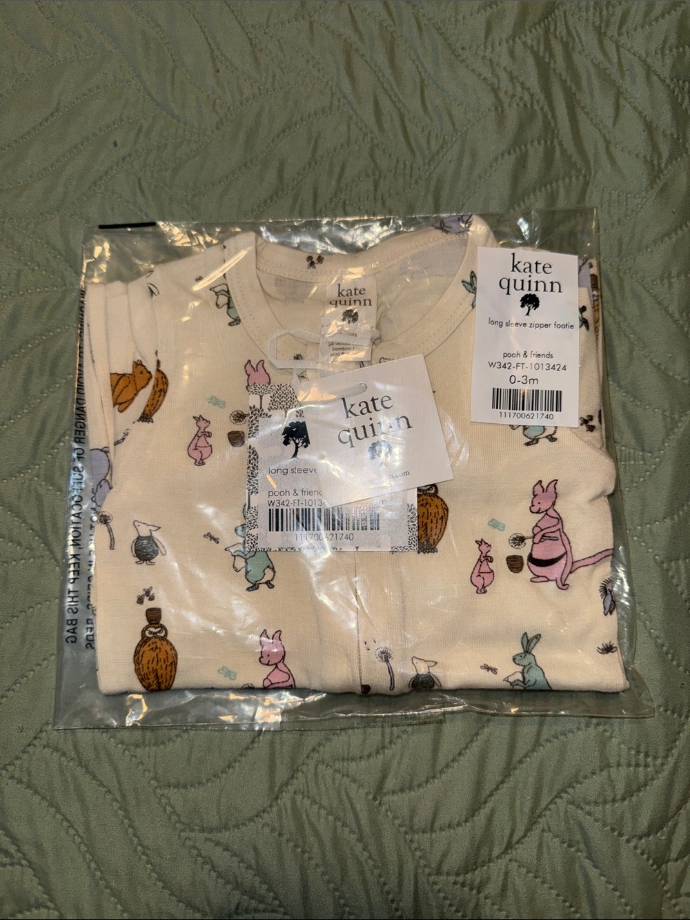 kate quinn Cream Winnie-Themed Long Sleeve Zipper Pajama Set with Pastel Prints